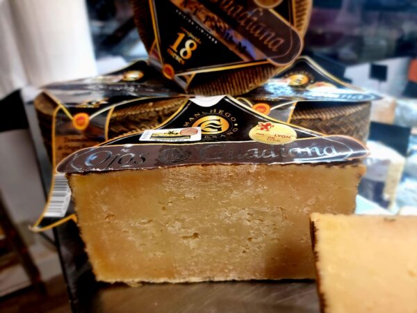 QUESO PURO DE OVEJA MANCHEGO D.O. "OJOS DEL GUADIANA"